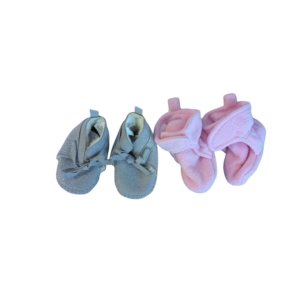 EUC baby girls 0-6 month winter shoe bundle old navy luvable friends Gray pink
